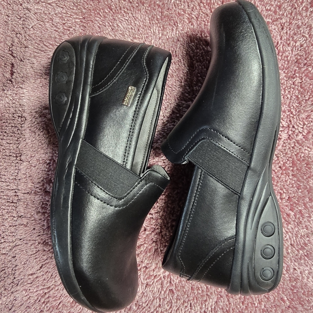 Black Women's Slip-On Shoes